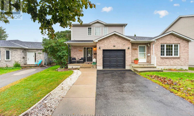 1362 Thornwood Crescent