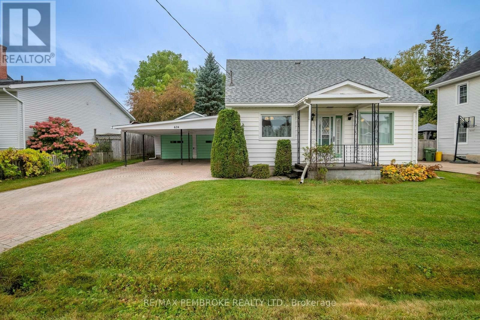 624 Hamilton Street W, Laurentian Valley, ON, K8A 6P6