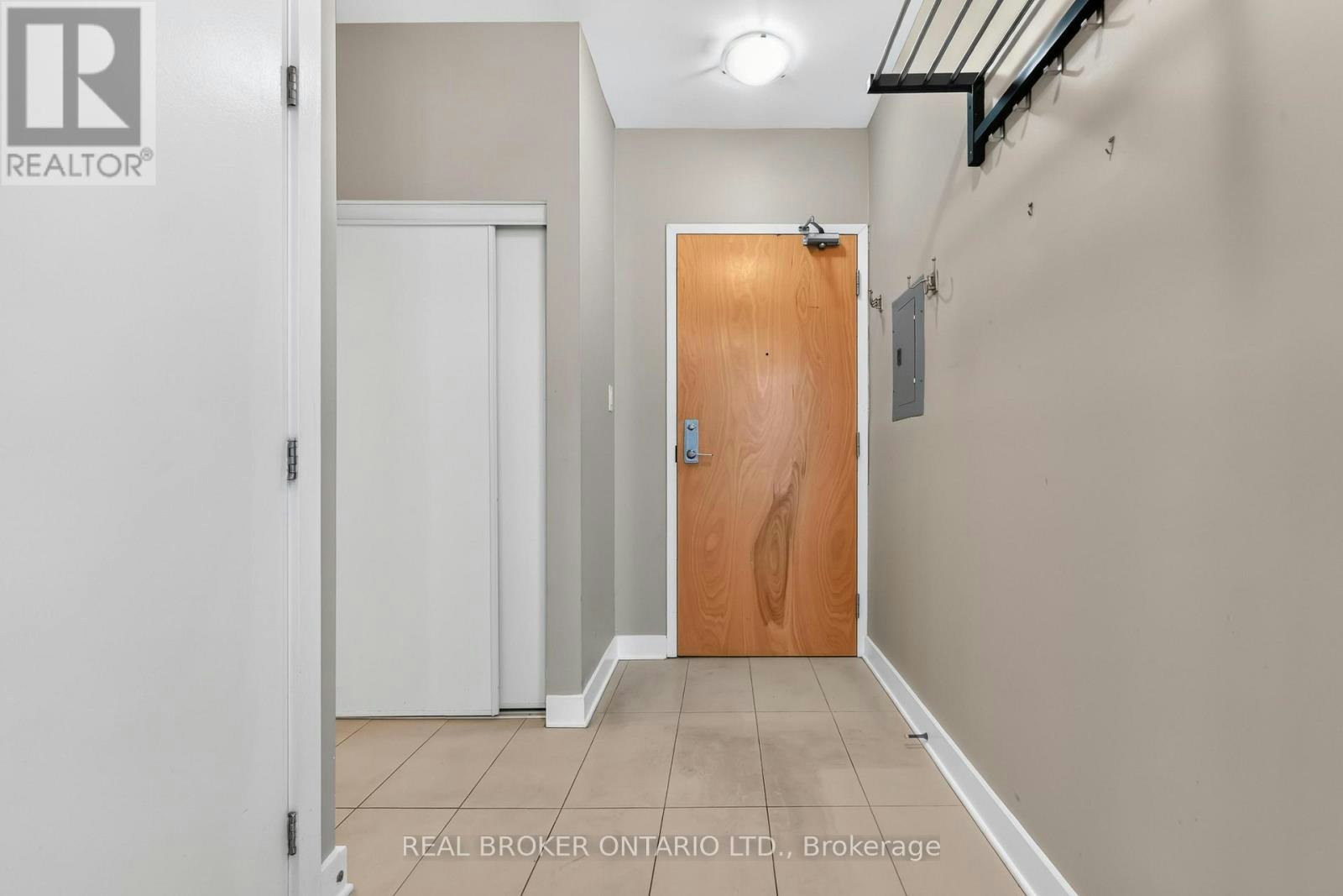 201-360 Cumberland Street, Ottawa, ON, K1N 0B1 - 3