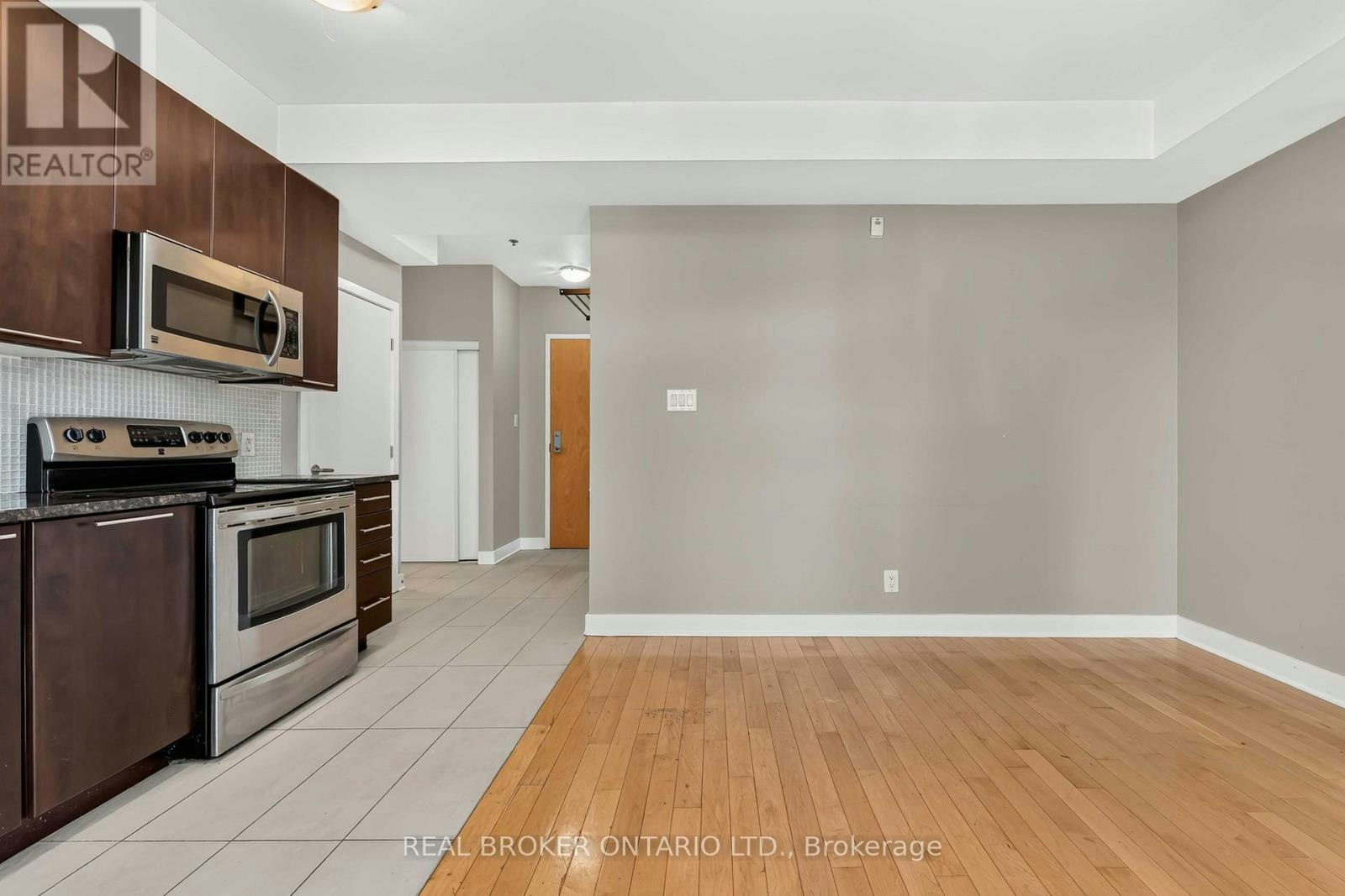 201-360 Cumberland Street, Ottawa, ON, K1N 0B1 - 6