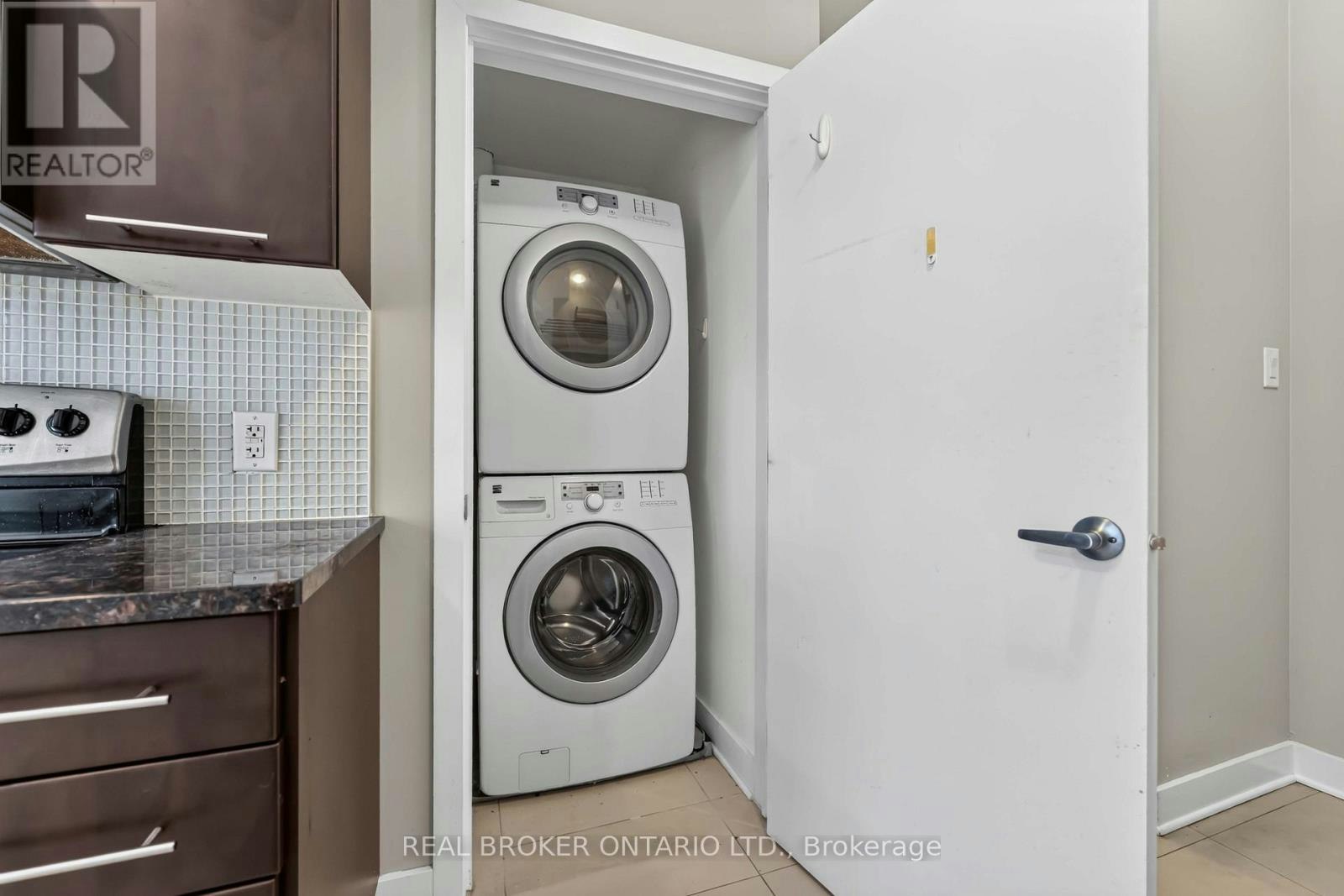 201-360 Cumberland Street, Ottawa, ON, K1N 0B1 - 10