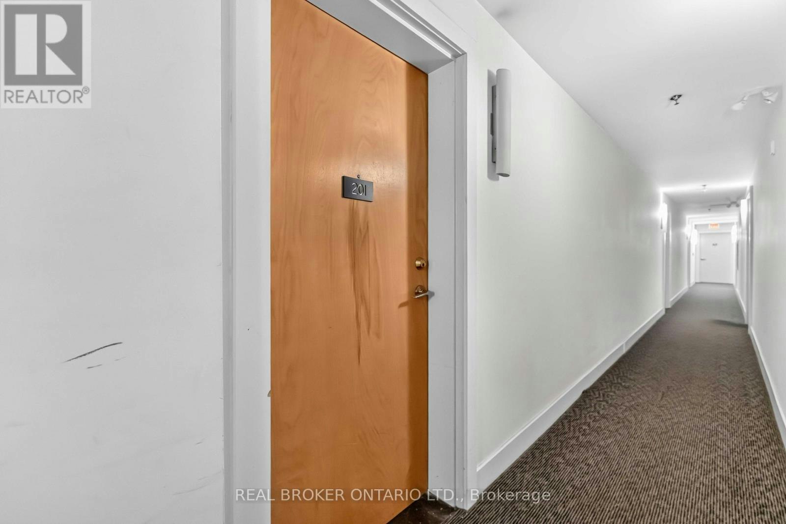 201-360 Cumberland Street, Ottawa, ON, K1N 0B1 - 2