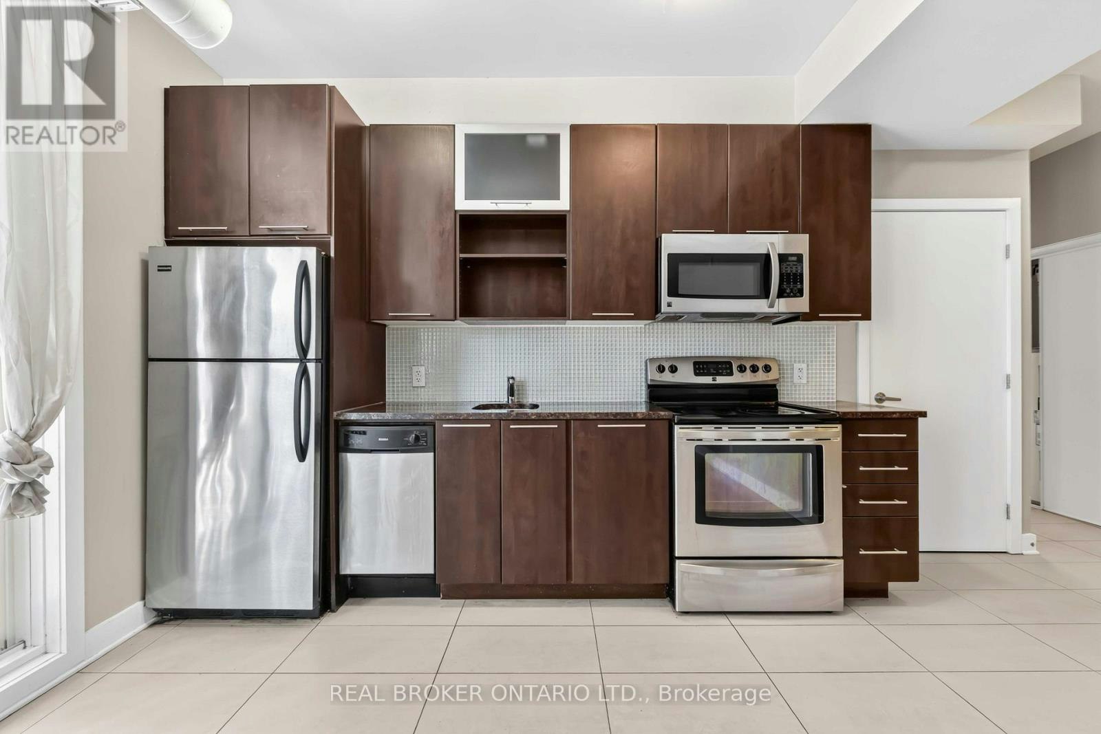 201-360 Cumberland Street, Ottawa, ON, K1N 0B1 - 9
