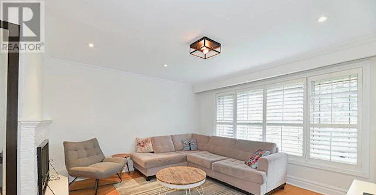88 Carmichael Avenue, Toronto, ON, M5M 2W9 - 10