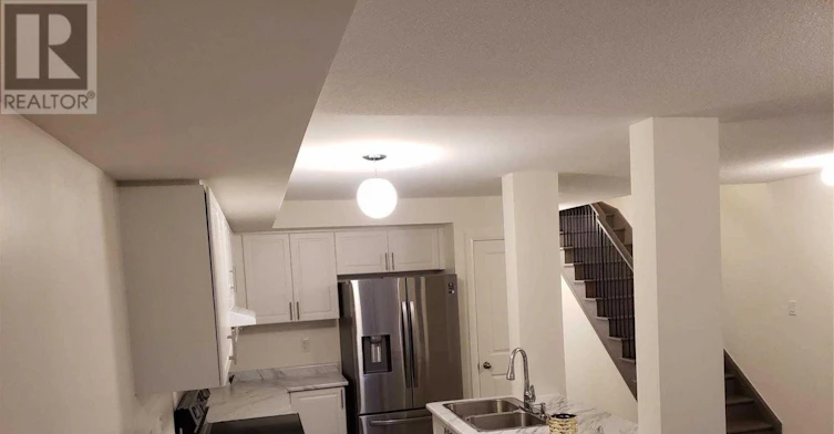 19 Caspian Square, Clarington, ON, L7C 3N1 - 3