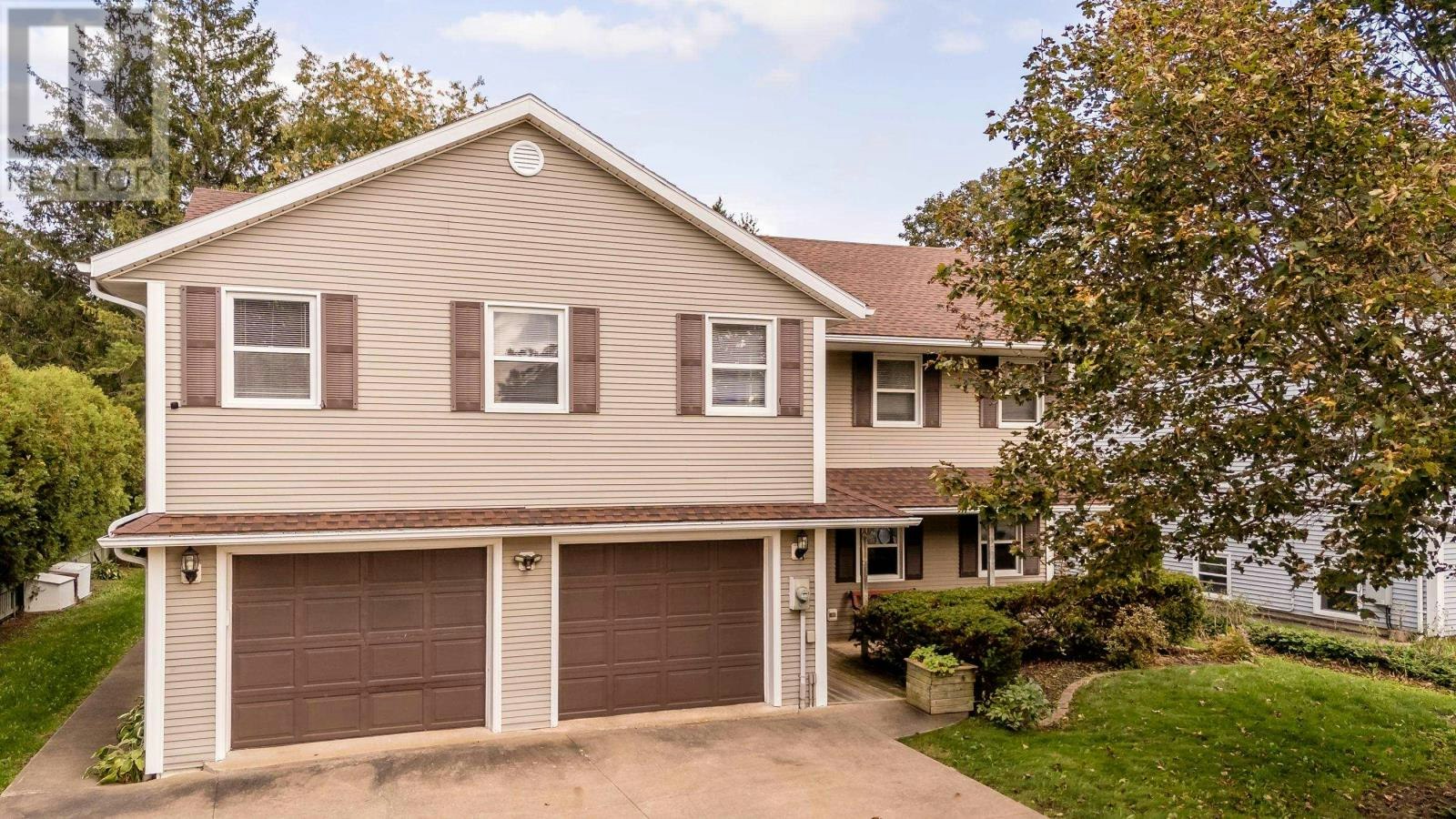11 Robie Tufts Drive, Wolfville, NS, B4P 1E7