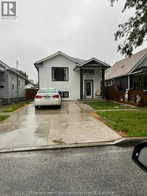 1733 Albert Road, Windsor, ON, N8Y 3R6