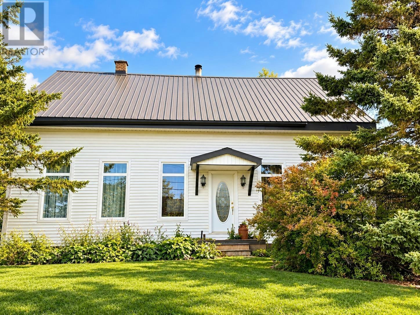 13 Wolsley Street, Springhill, NS, B0M 1X0