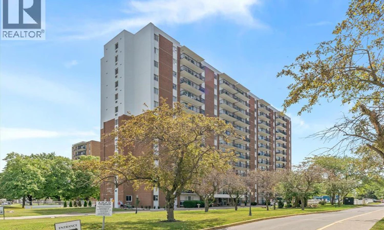 702-8591 Riverside Drive East