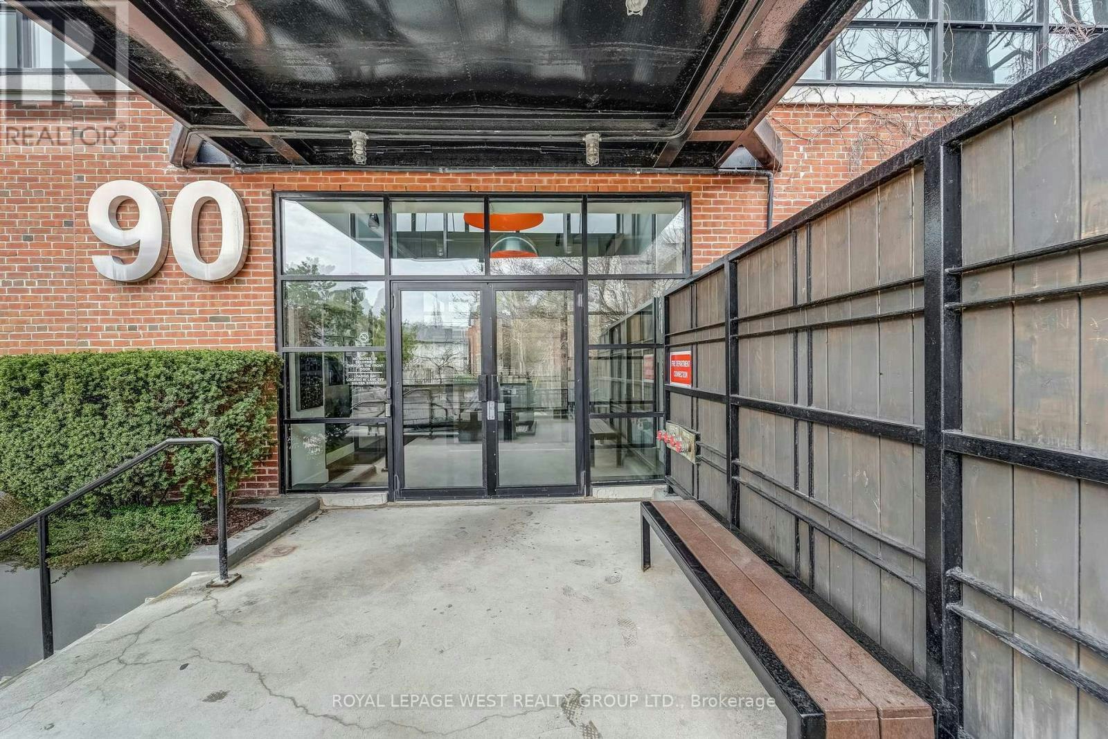 416-90 Sumach Street, Toronto, ON, M5A 4R4