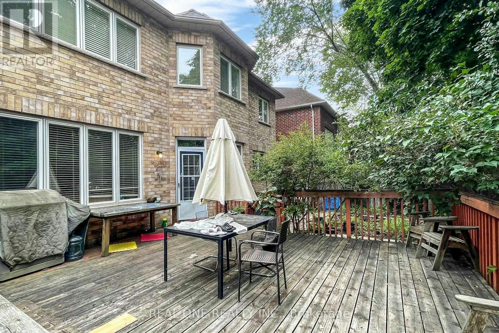 75 Green Meadows Circle, Toronto, ON, M2J 5G6 - 15