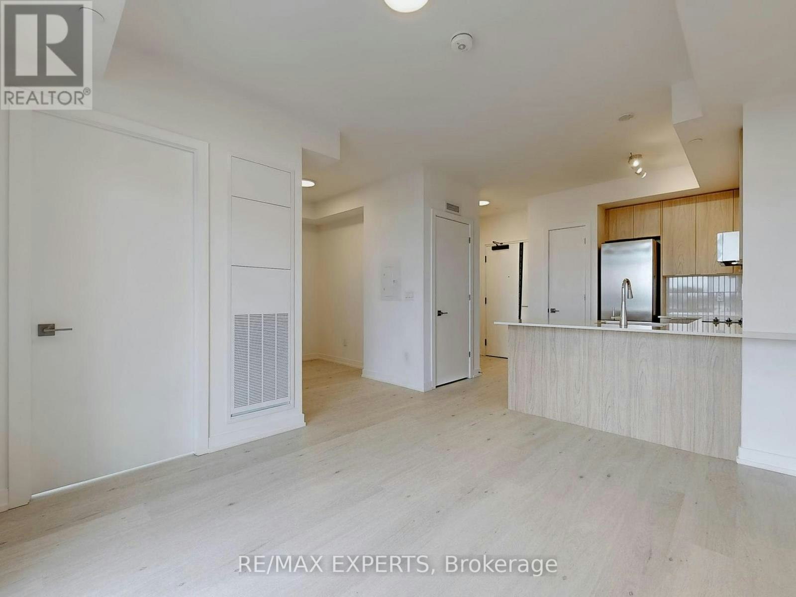 319-2501 Saw Whet Boulevard E, Oakville, ON, L6M 5N2 - 3