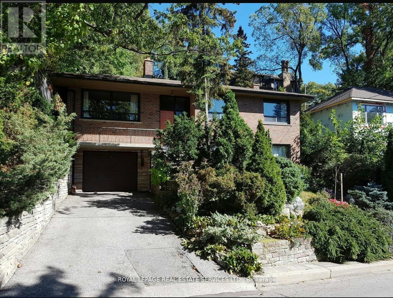 15 Willard Gardens, Toronto, ON, M6S 1E9