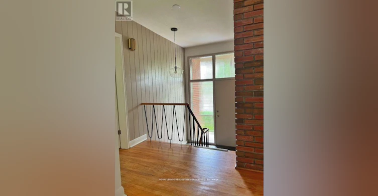 15 Willard Gardens, Toronto, ON, M6S 1E9 - 5