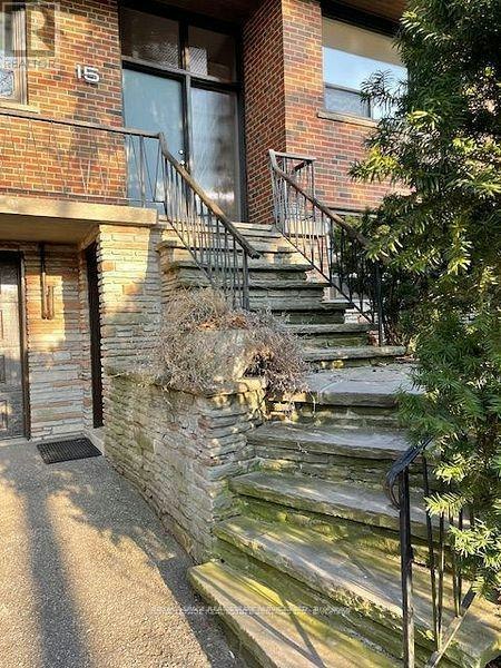 15 Willard Gardens, Toronto, ON, M6S 1E9 - 3
