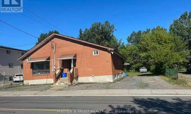 257 Leslie Street