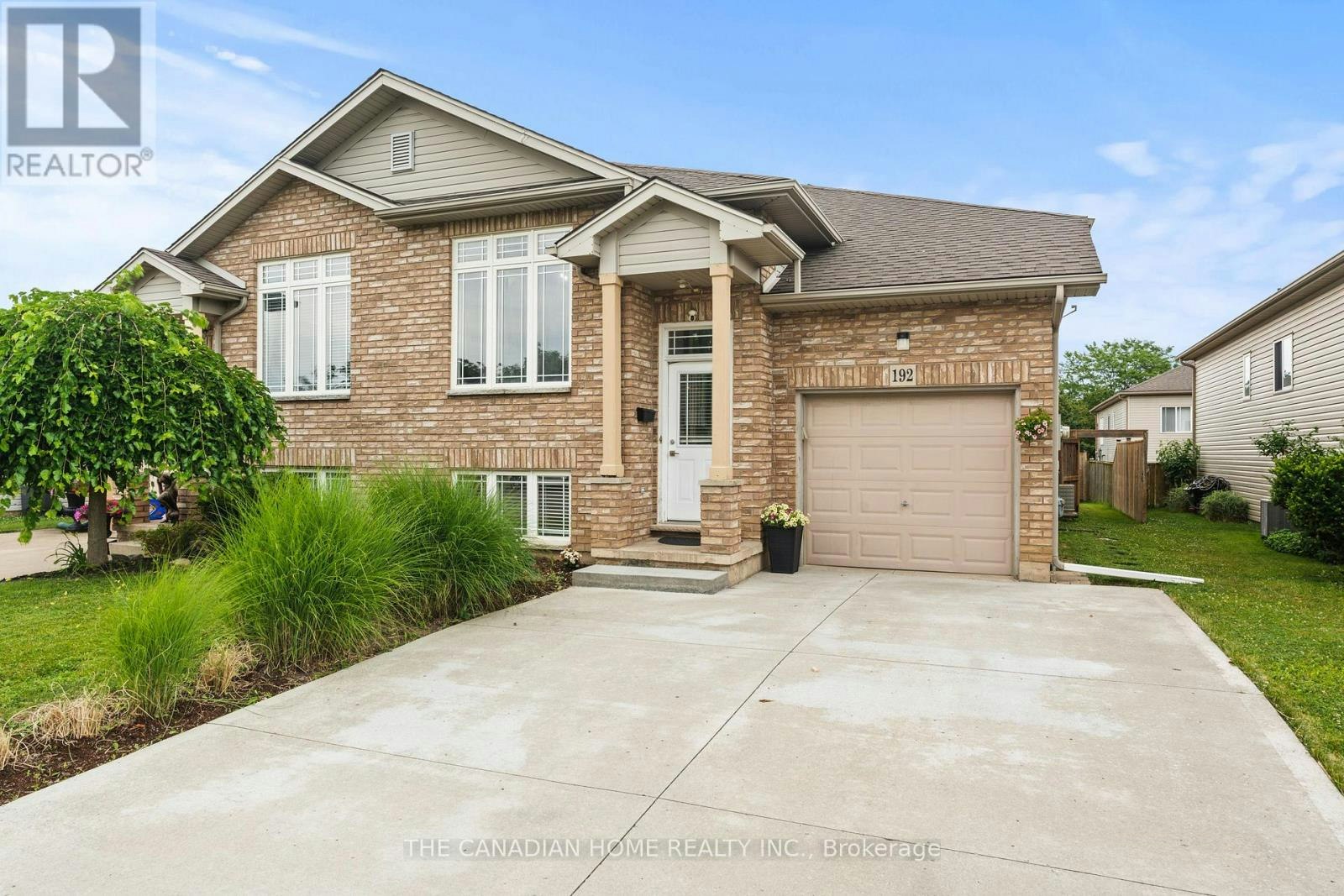 192 Oakcrest Avenue E, Welland, ON, L3C 7K3