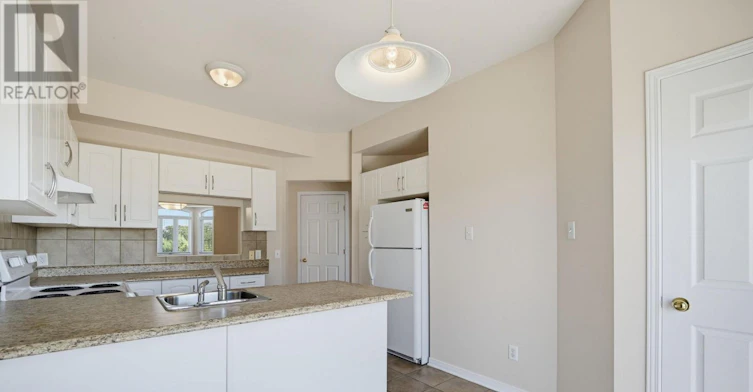 7-190 Rustic Hills Crescent, Ottawa, ON, K4A 0B9 - 3