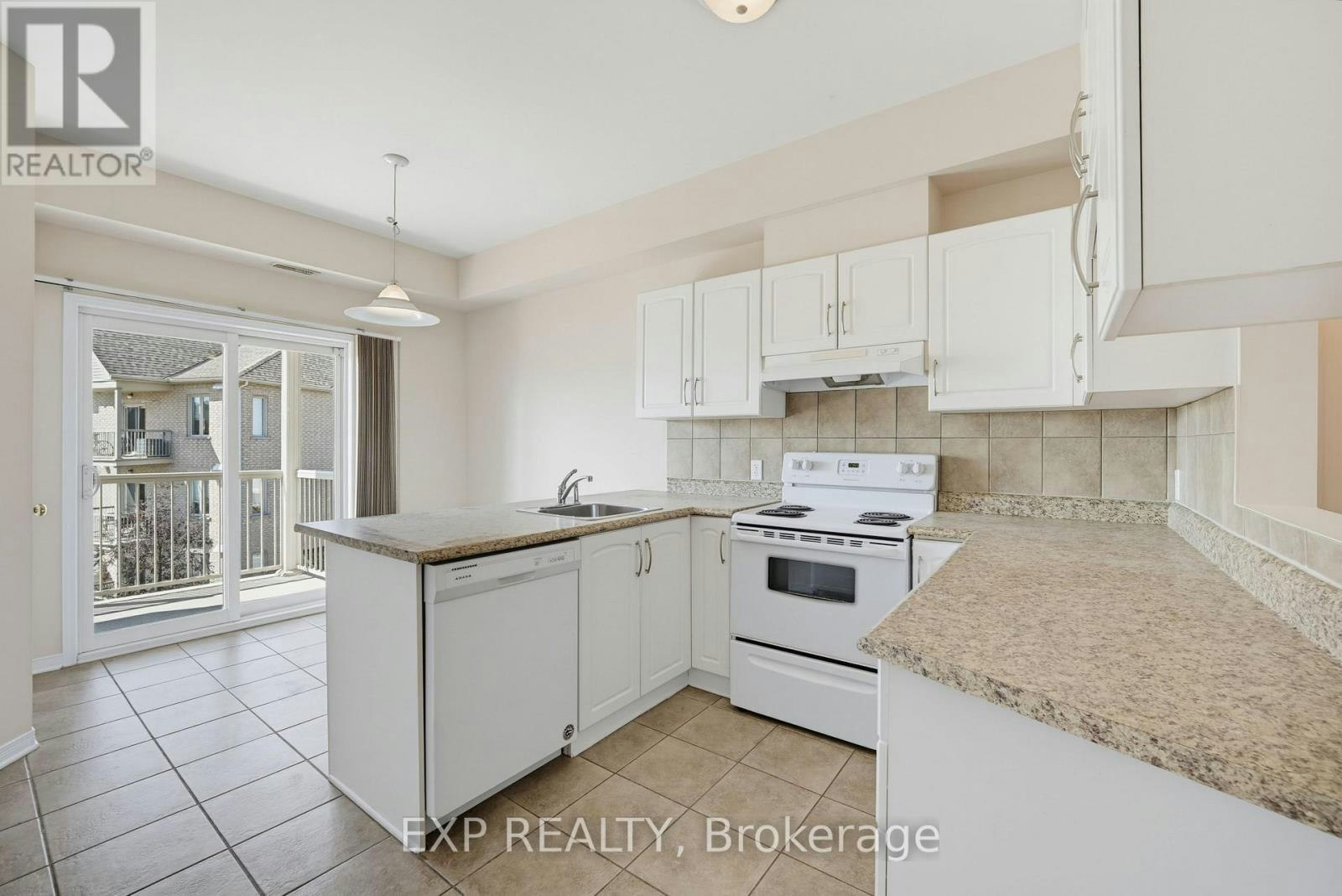 7-190 Rustic Hills Crescent, Ottawa, ON, K4A 0B9 - 2