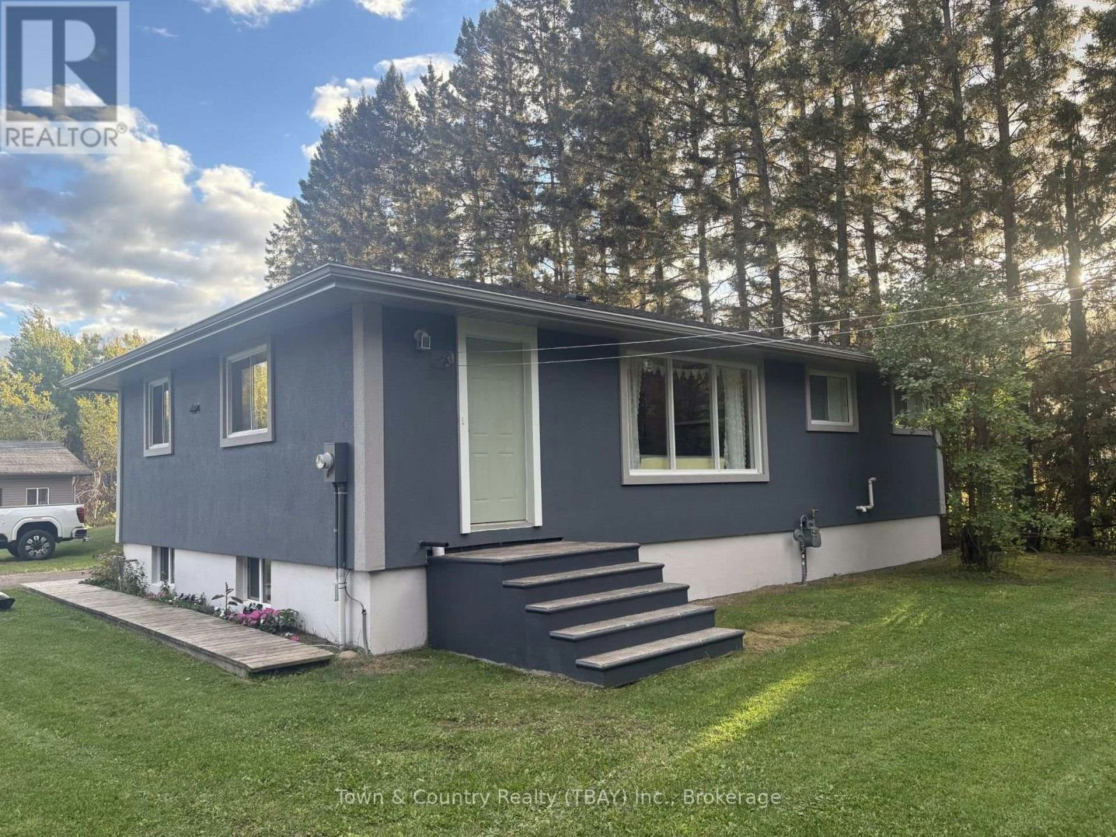3203 61 Hwy Highway, Oliver Paipoonge, ON, P7J 0G9