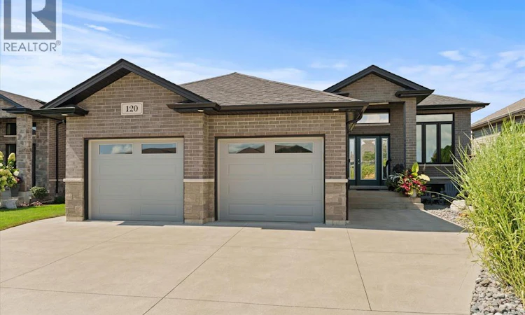 120 Golfview Drive