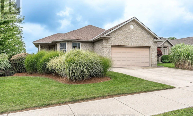 5 Ridgewood Crescent