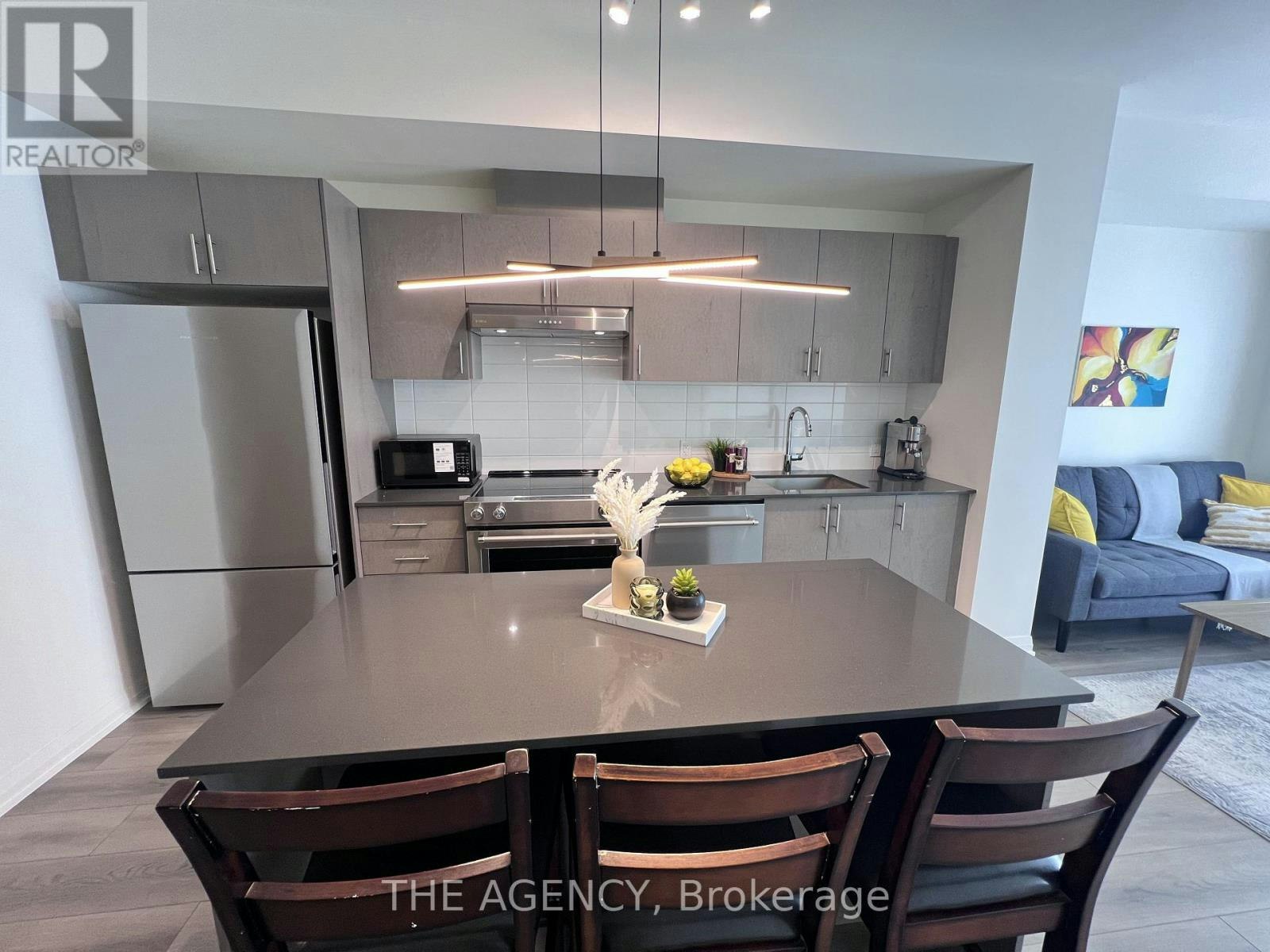1404-8960 Jane Street E, Vaughan, ON, L4K 0N9
