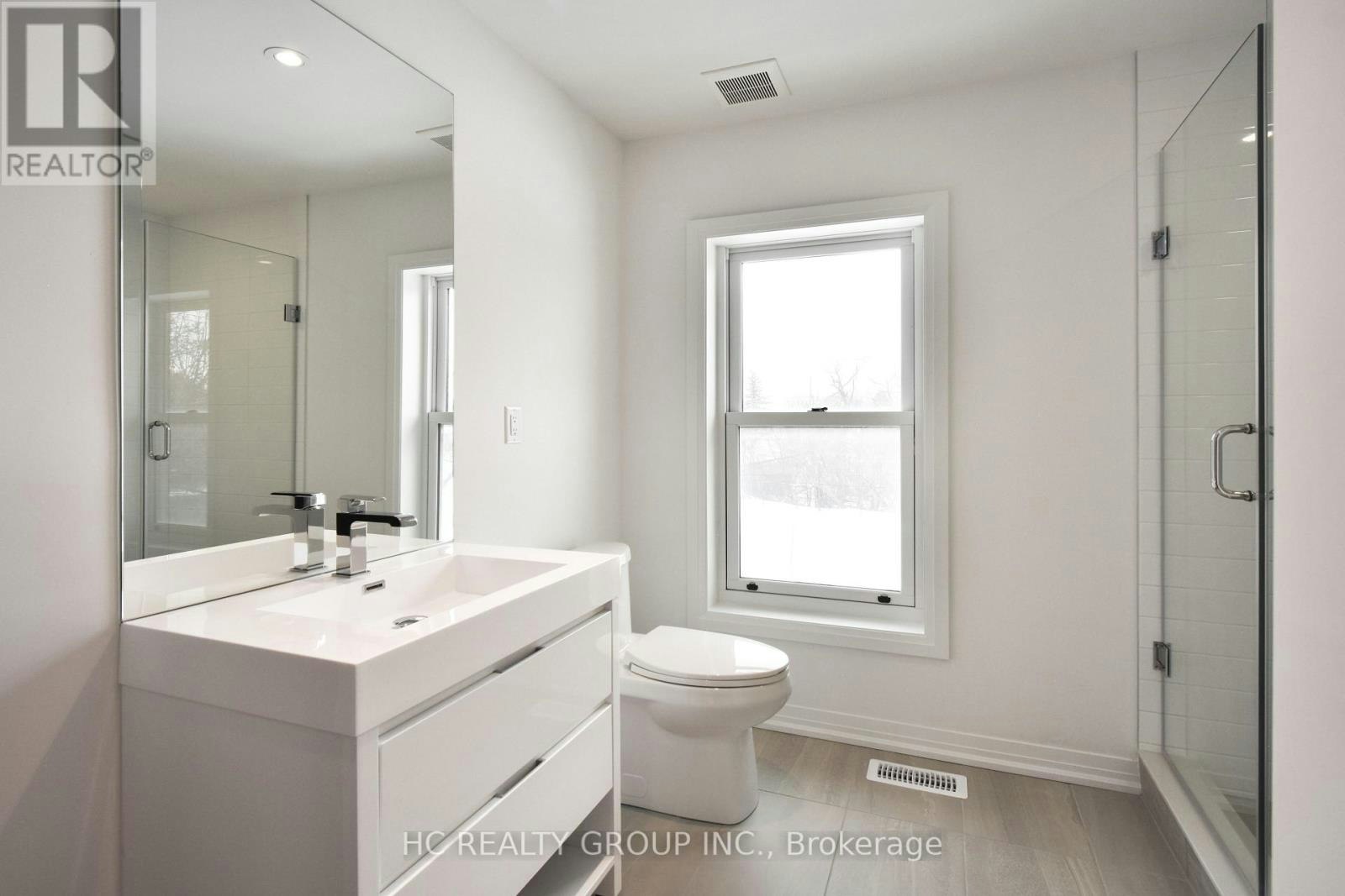 2 Yans Way, Markham, ON, L3R 0J8 - 10