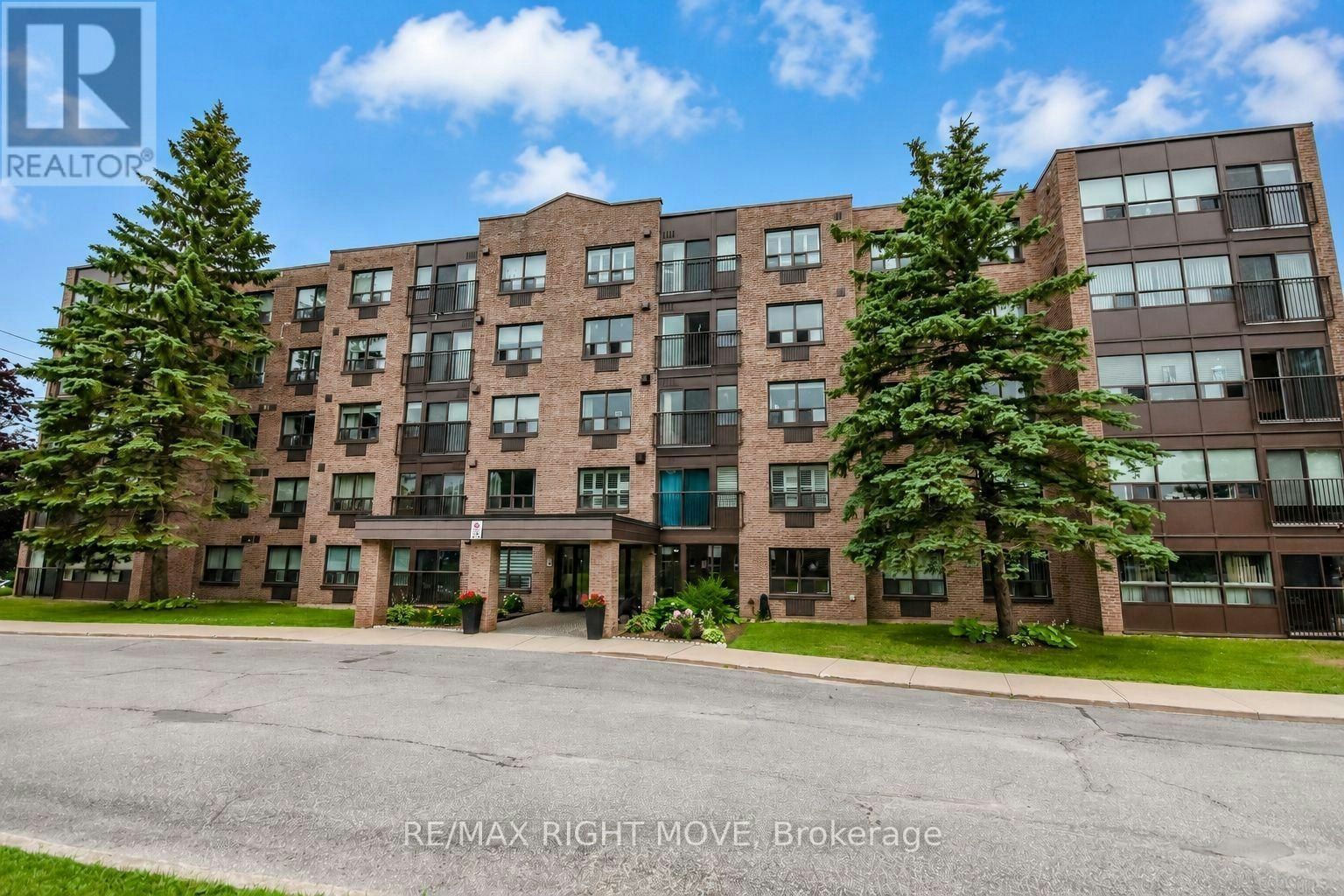 306-54 Fittons Road W, Orillia, ON, L3V 3T9