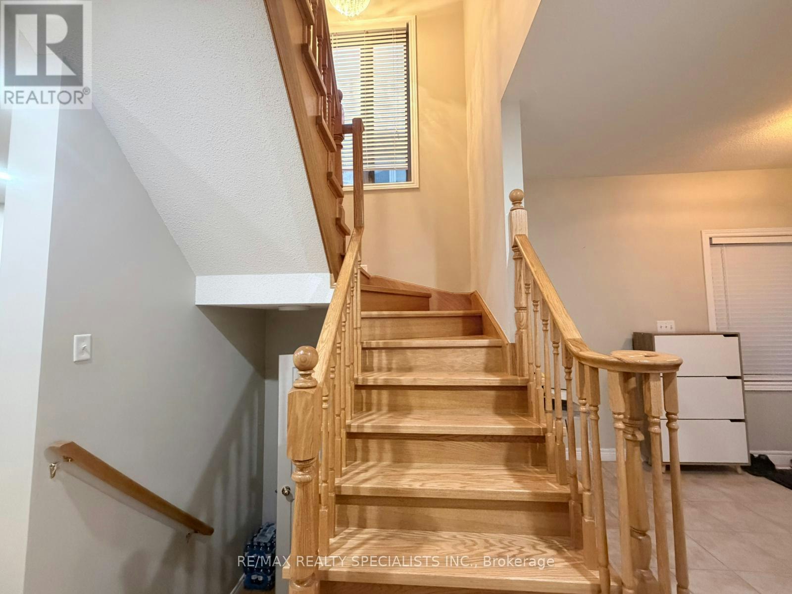 14 Viceroy Crescent, Brampton, ON, L7A 1V6 - 3