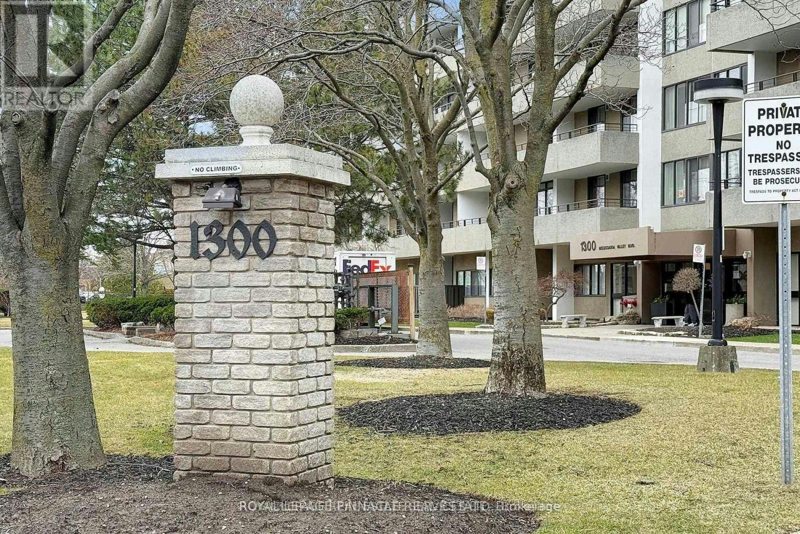 902-1300 Mississauga Valley Boulevard, Mississauga, ON, L5A 3S9