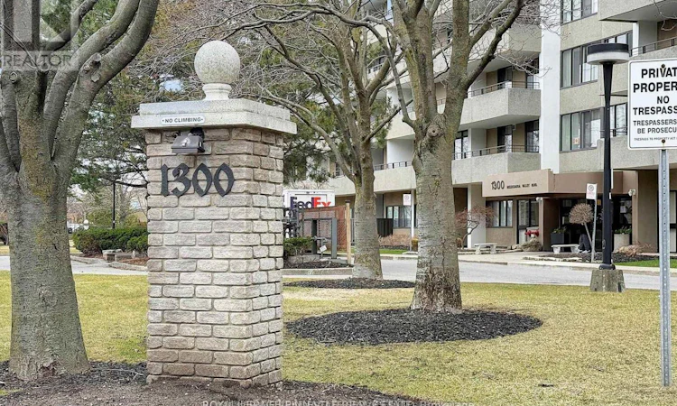 902-1300 Mississauga Valley Boulevard
