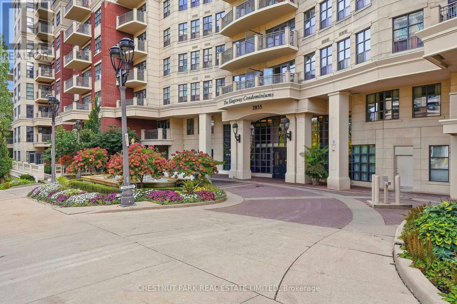 305-2855 Bloor Street W, Toronto, ON, M8X 3A1