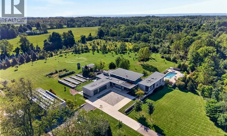 770 Millgrove Side Road