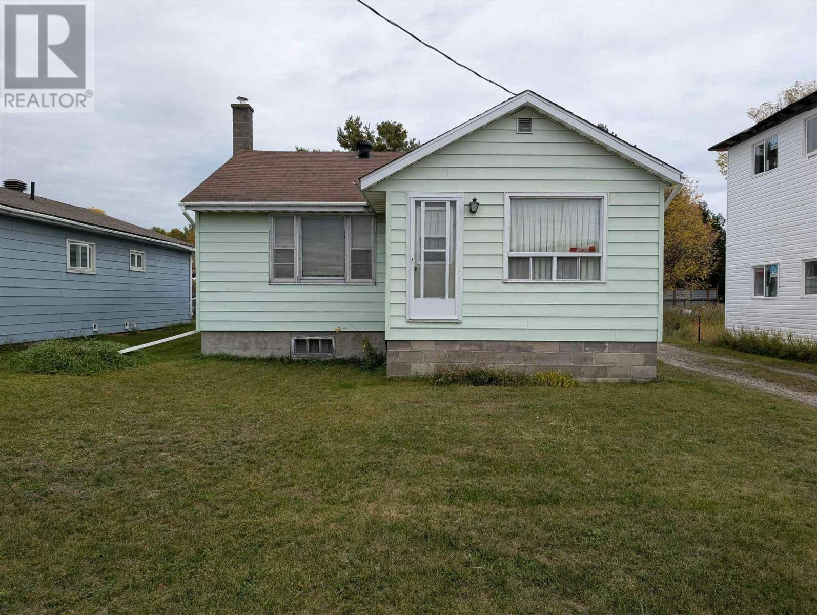 332 Winnipeg Street, White River, ON, P0M 3G0