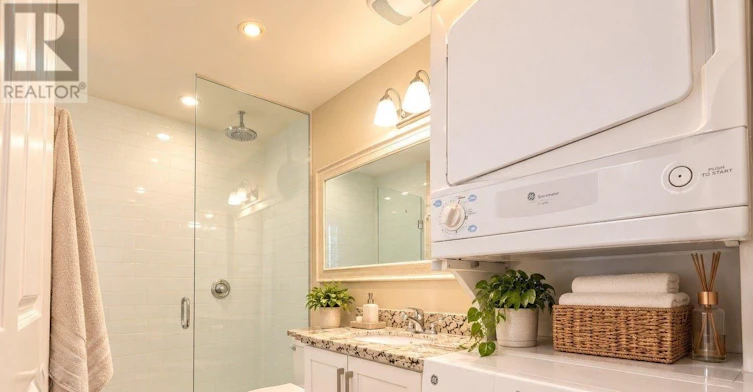 2-211 St Clements Avenue, Toronto, ON, M4R 1H3 - 9