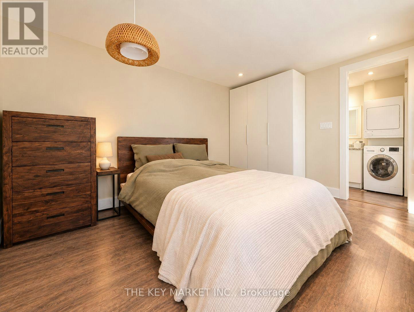 2-211 St Clements Avenue, Toronto, ON, M4R 1H3 - 7