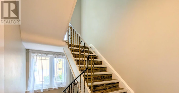 2-211 St Clements Avenue, Toronto, ON, M4R 1H3 - 10