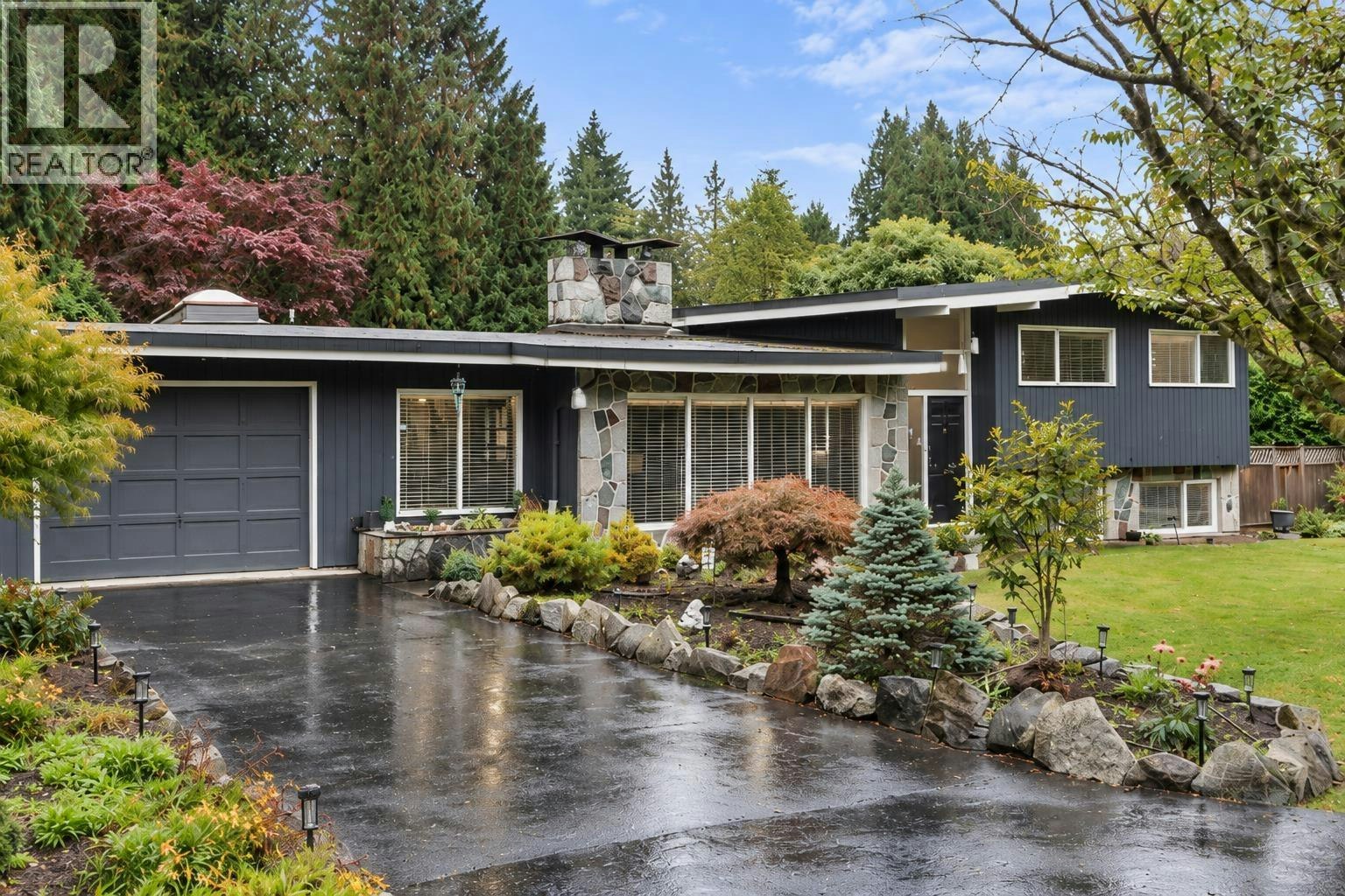 429 Newlands Road, West Vancouver, BC, V7T 1W2