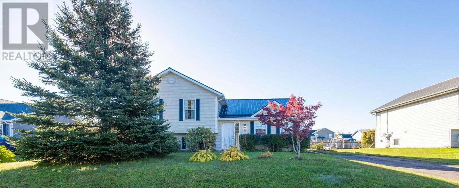 35 Barbour Circle, Charlottetown, PE, C1A 9S9