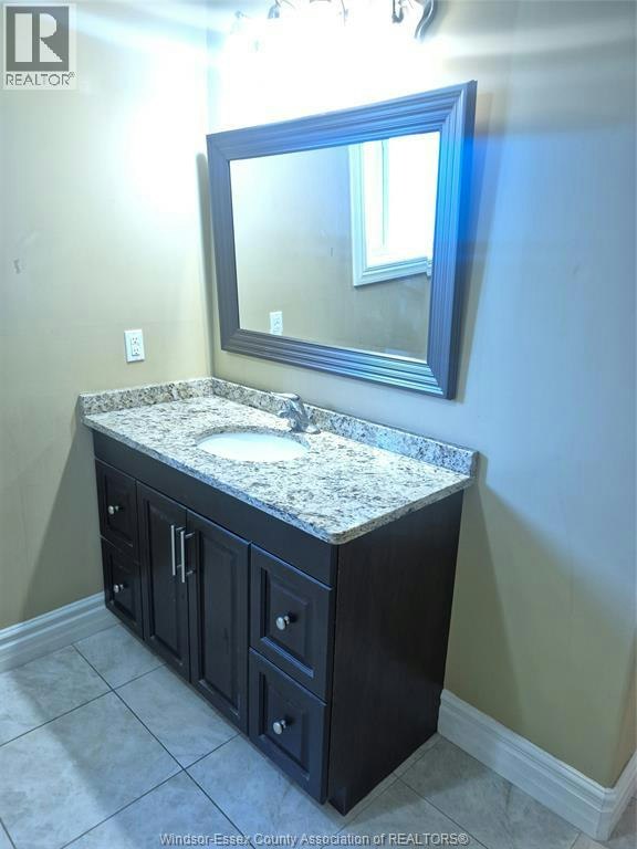 LOWER-4783 Periwinkle, Windsor, ON, N9G 3G8 - 13