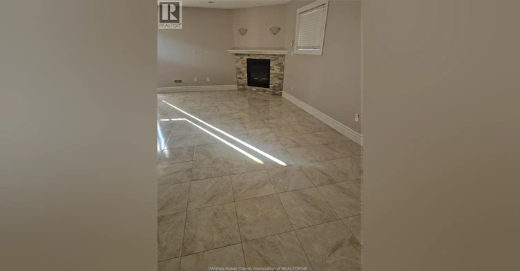LOWER-4783 Periwinkle, Windsor, ON, N9G 3G8 - 4