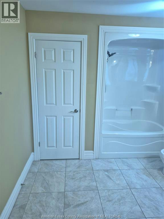 LOWER-4783 Periwinkle, Windsor, ON, N9G 3G8 - 12
