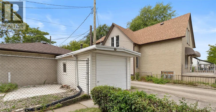 192 Shepherd Street East, Windsor, ON, N9X 2K3 - 20