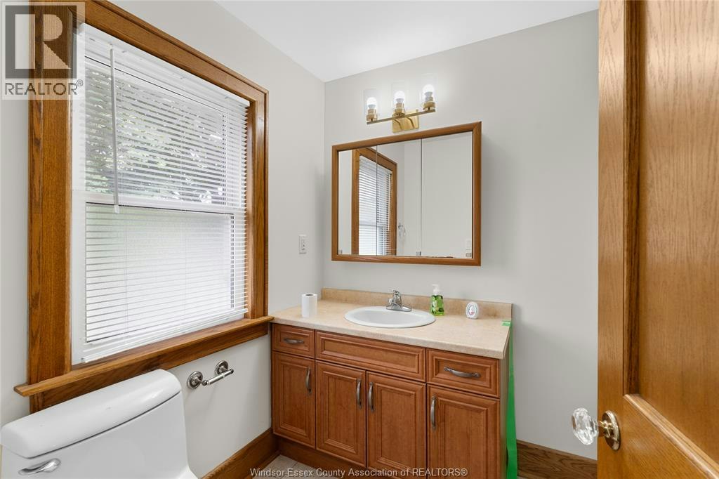 192 Shepherd Street East, Windsor, ON, N9X 2K3 - 13