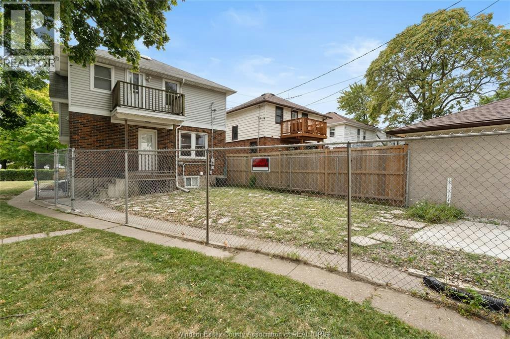 192 Shepherd Street East, Windsor, ON, N9X 2K3 - 4