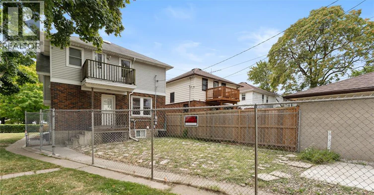 192 Shepherd Street East, Windsor, ON, N9X 2K3 - 4