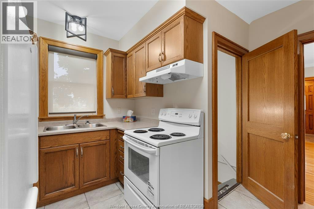 192 Shepherd Street East, Windsor, ON, N9X 2K3 - 10