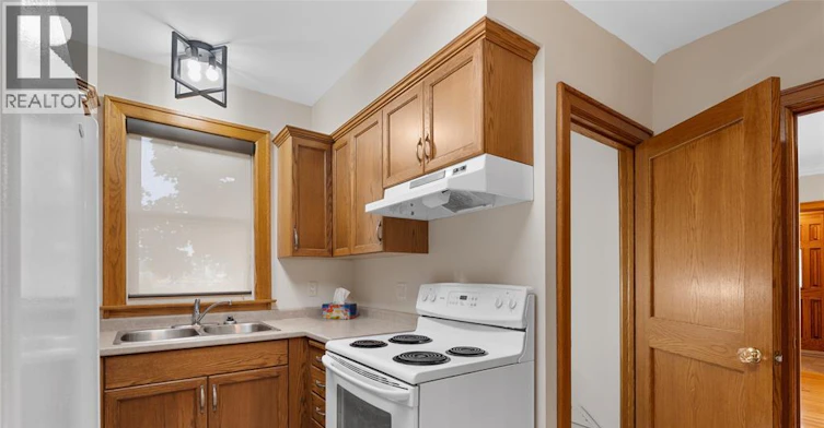 192 Shepherd Street East, Windsor, ON, N9X 2K3 - 10