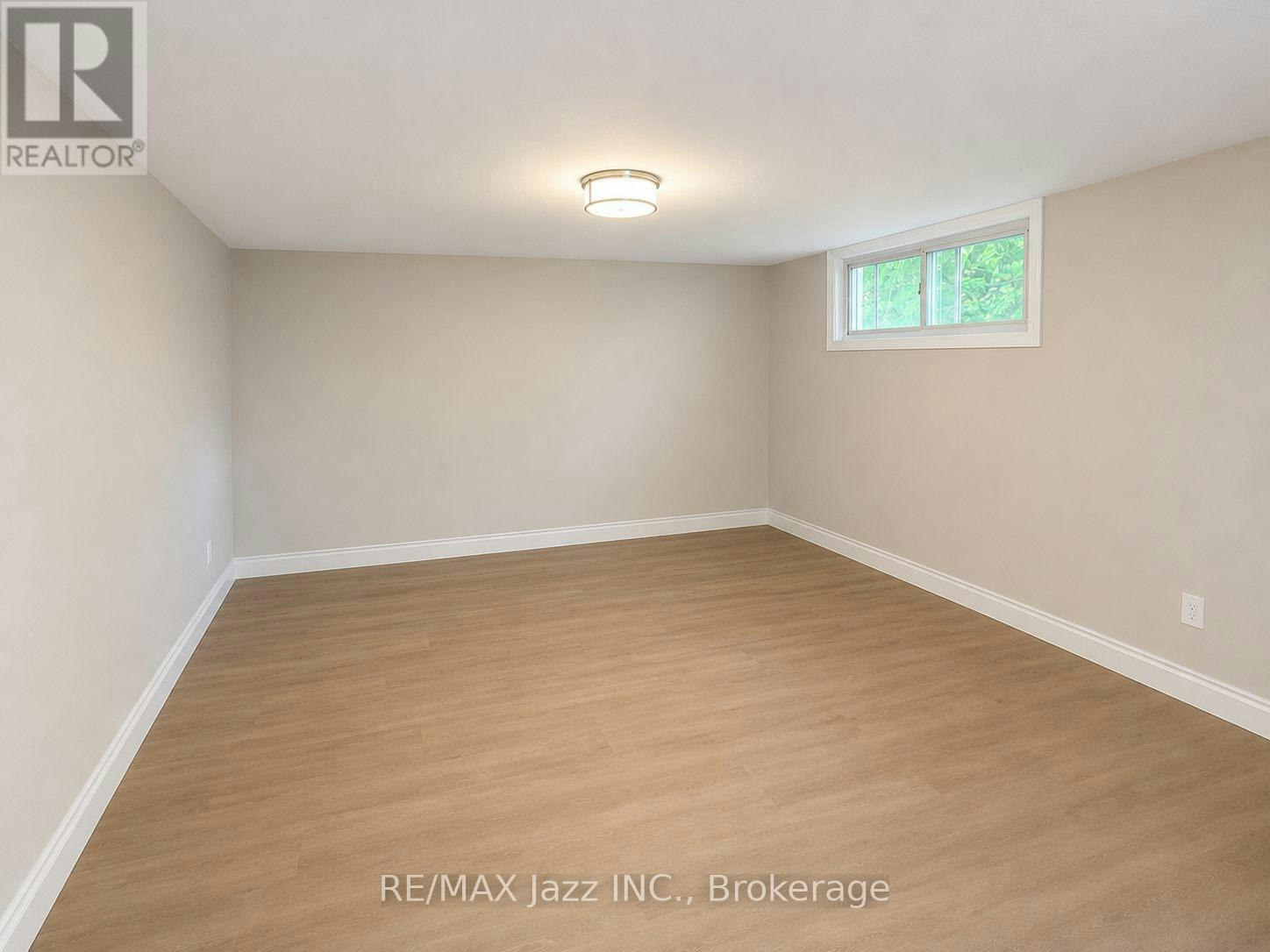 B-624 Stewart Street, Peterborough, ON, K9H 4C3 - 2